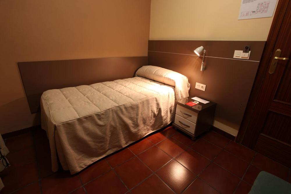 Hostal Zurbaran Llerena Exterior photo